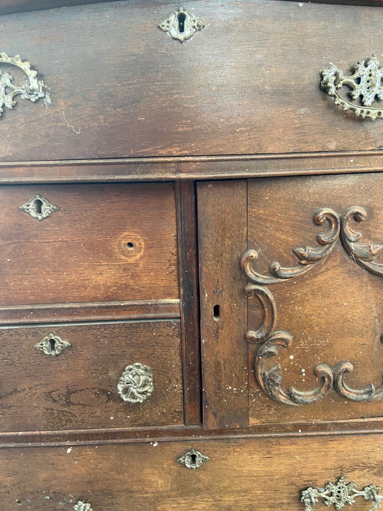 dresser